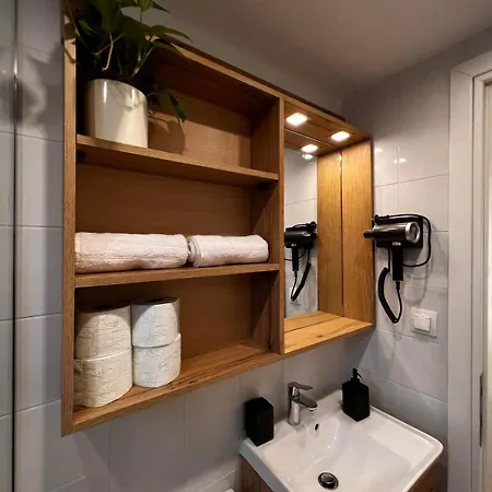 アパート 70 Steps B テッサロニキ